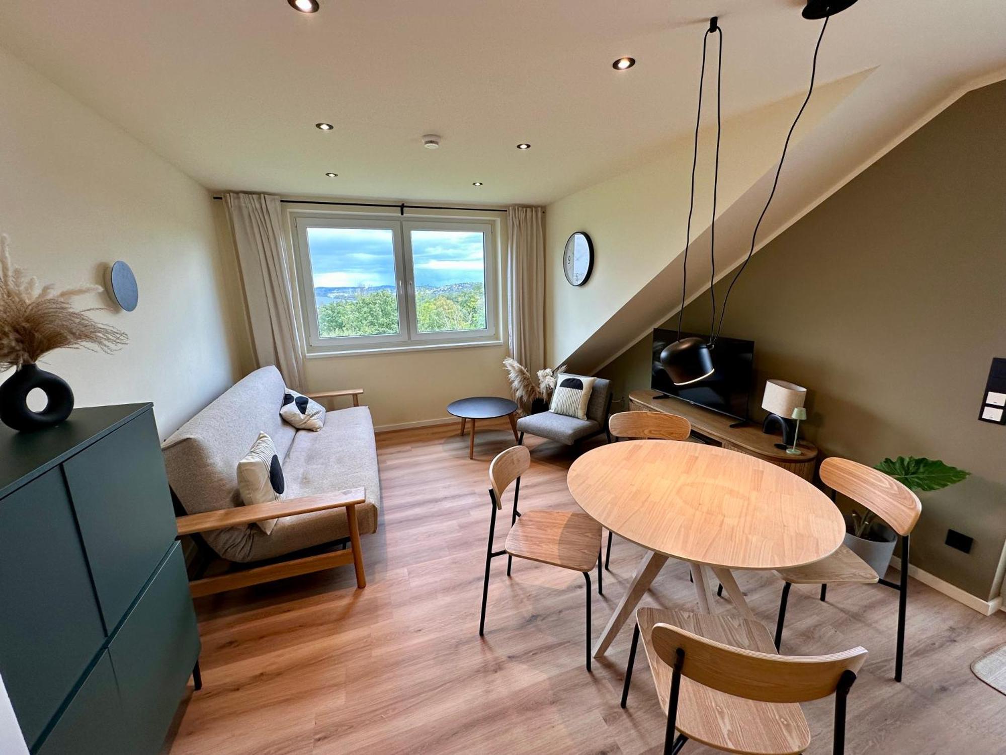 Seeblick-Apartment In Hattingen - Urlaubsfeeling Mitten Im Ruhrgebiet Luaran gambar